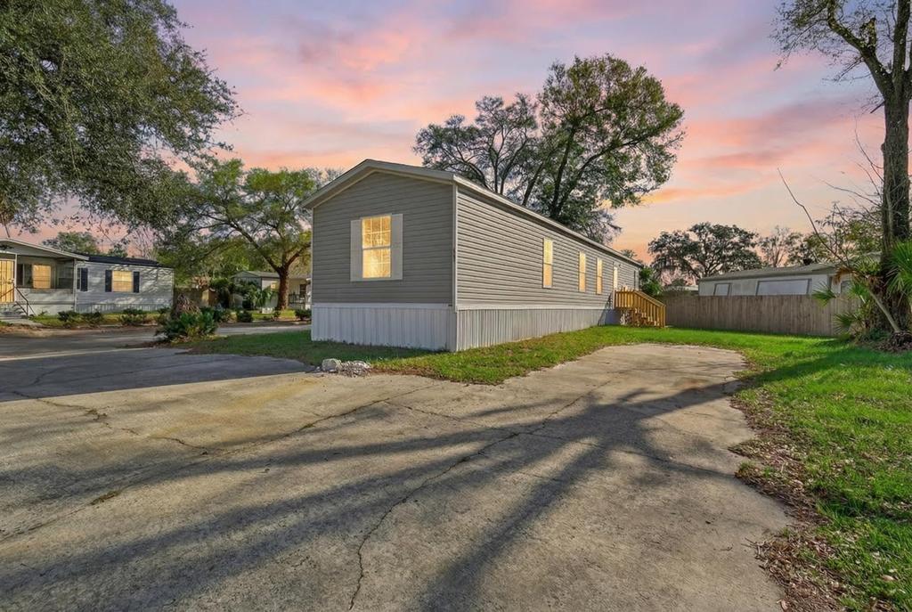 7600 Timberwood Dr